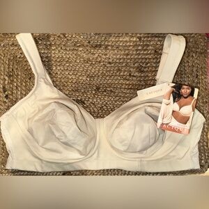 NEW Cacique Sensual Collection Wire Free Bra 44D Style 000201 New With Tags